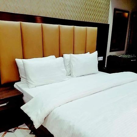 Diplomat Inn การาจี ภายนอก รูปภาพ
