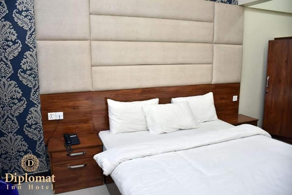 Diplomat Inn การาจี ภายนอก รูปภาพ