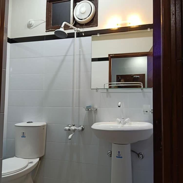 Diplomat Inn การาจี ภายนอก รูปภาพ